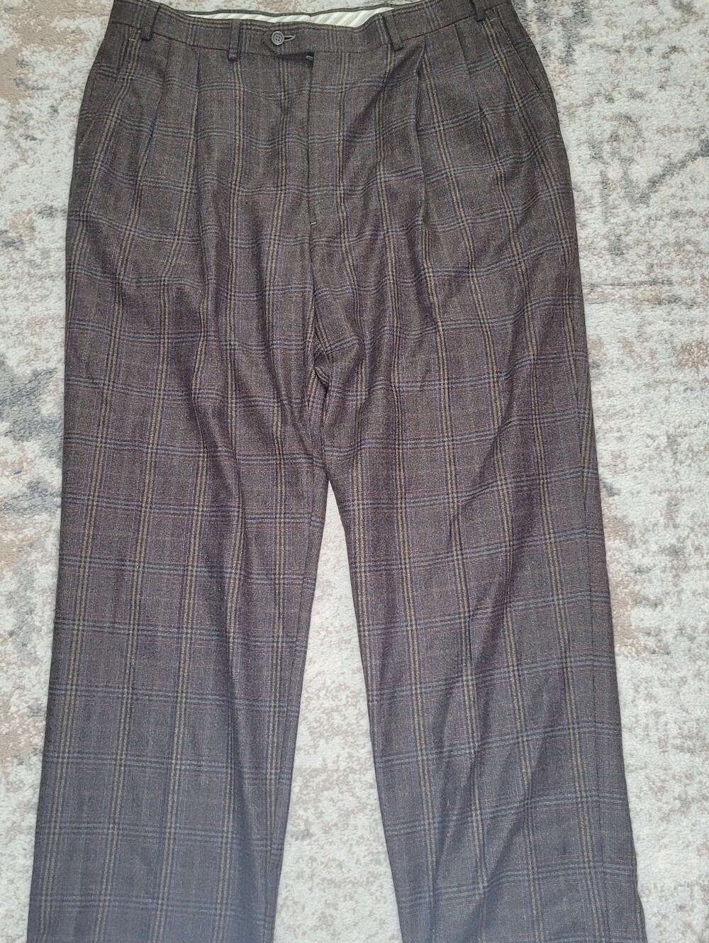 Berle men's 38R brown plaid 100% wool pleated dress pants cuffed